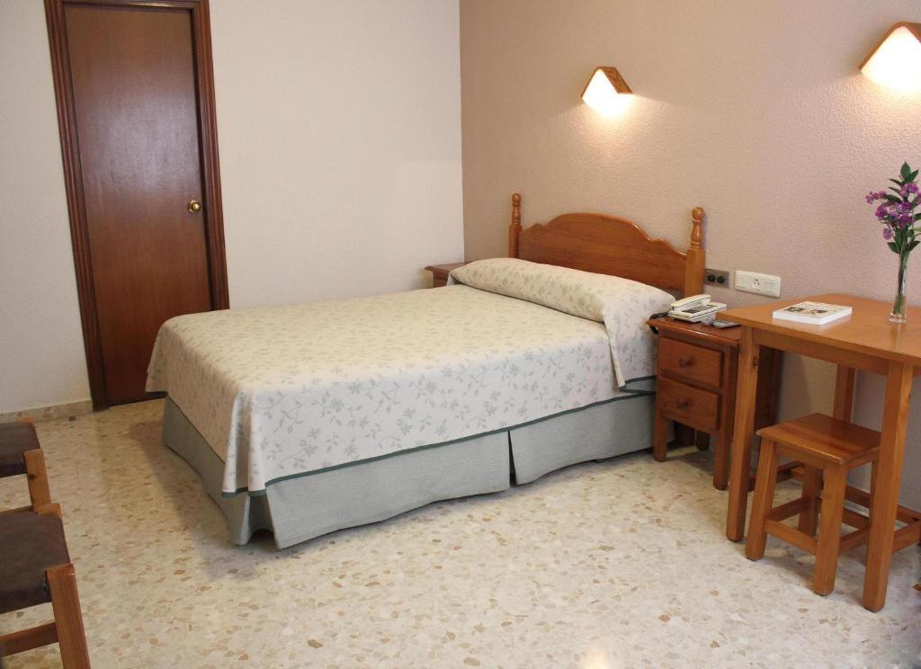 Hotel Abadi قرطبة الغرفة الصورة